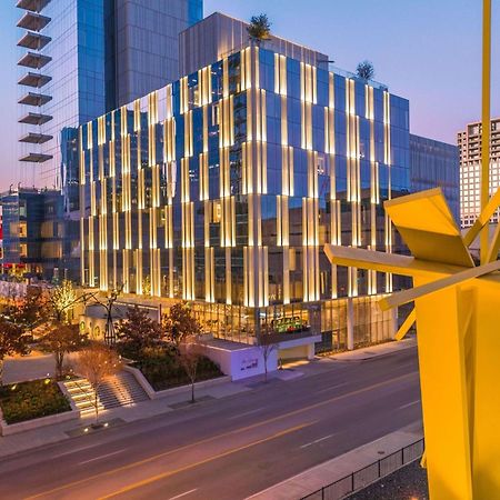 Hall Arts Hotel Dallas, Curio Collection By Hilton Exterior foto