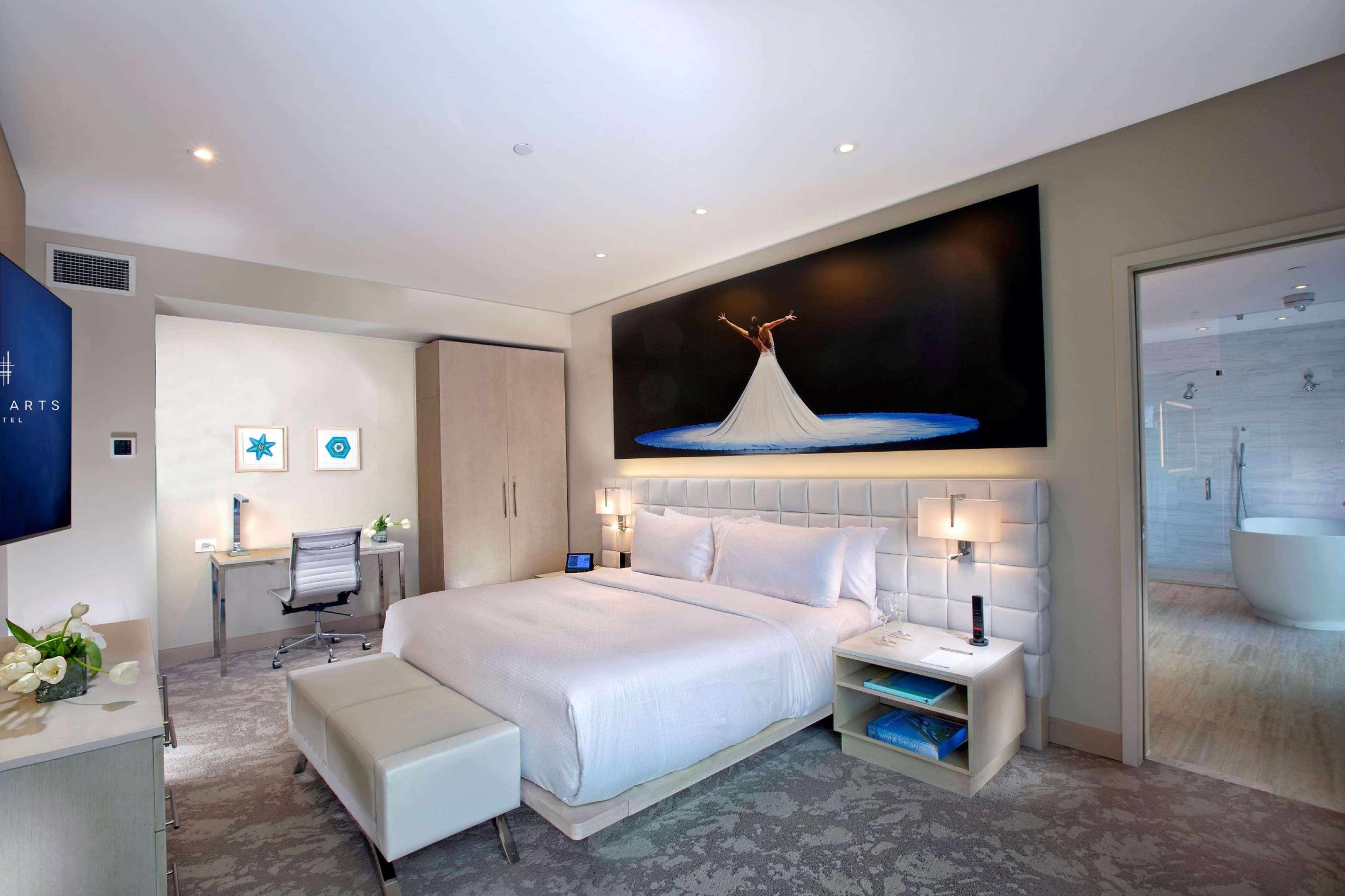 Hall Arts Hotel Dallas, Curio Collection By Hilton Exterior foto