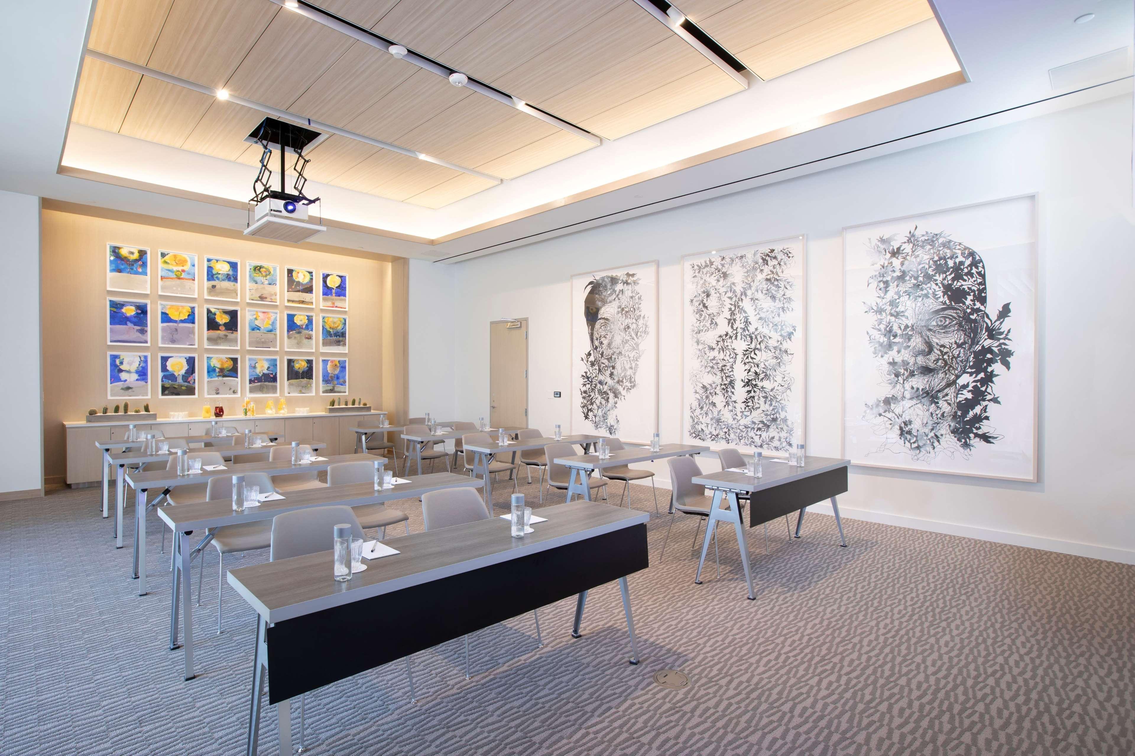 Hall Arts Hotel Dallas, Curio Collection By Hilton Exterior foto
